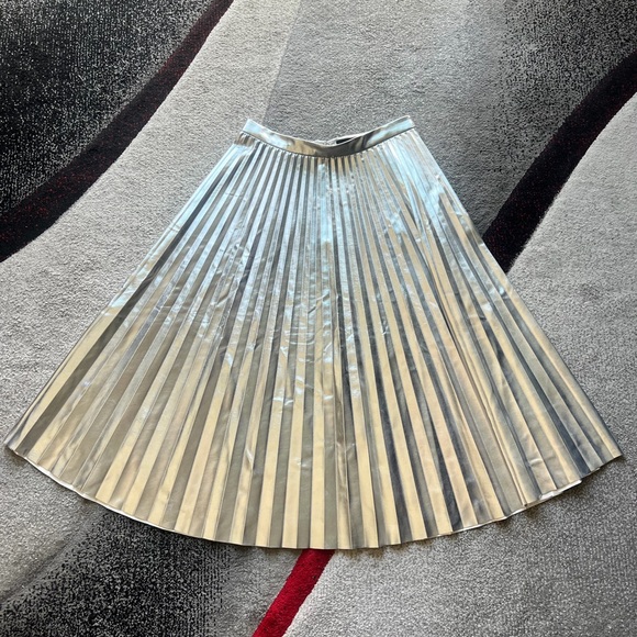 Ann Taylor Metallic Pleated Mini Skirt - Picture 2 of 4